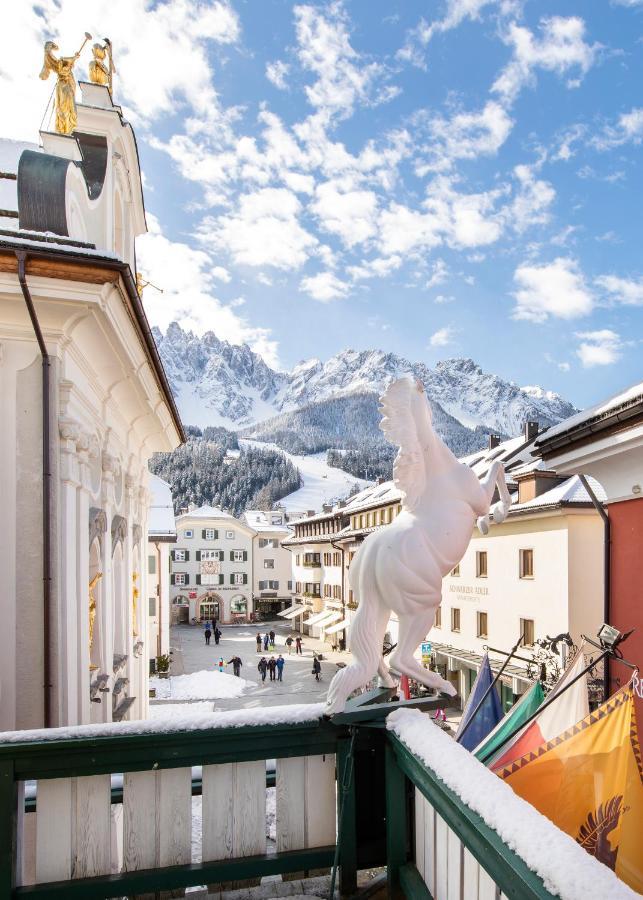 Hotel Cavallino Bianco - Weisses Roessl San Candido Kültér fotó