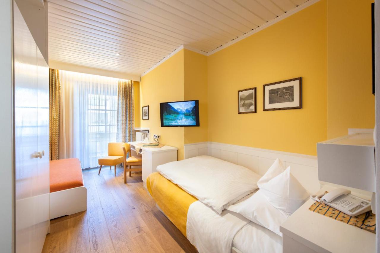 Hotel Cavallino Bianco - Weisses Roessl San Candido Kültér fotó